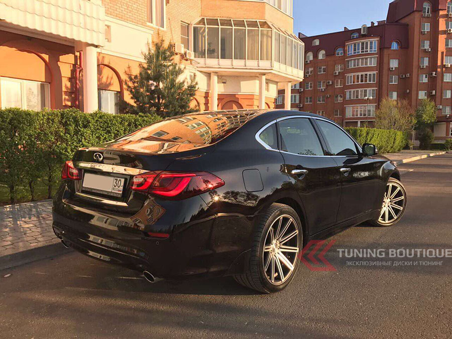 Infiniti Q70 на 20" дисках Vossen CV4   фото 2